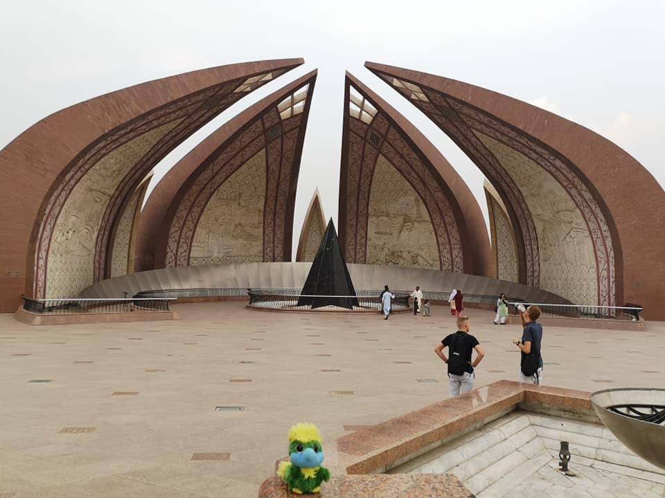 Pakistan Monument in Islamabad! 👏 ..and if you look closely in the background you see other tourists as well! Eddie couldn’t stop staring but was too shy to ask for a selfie, so here is a camouflage-selfie! They are not Chinese or Japanese if you wondered! 😉 Pakistan Monument in Islamabad! 👏
..and if you look closely in the background you see other tourists as well! Eddie couldn’t stop staring but was too shy to ask for a selfie, so here is a camouflage-selfie! They are not Chinese or Japanese if you wondered! 😉