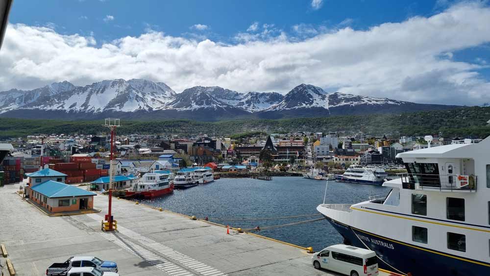 Waving goodbye to Ushuaia and heading for the Drake Passage and Antarctica!!! Waving goodbye to Ushuaia and heading for the Drake Passage and Antarctica!!!