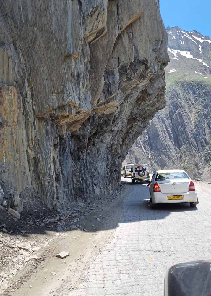 Narrow roads are not for the faint hearted ๐ฌ๐ต๐ฑ Luckily Eddie has nerves of steel! ๐ฆพ Narrow roads are not for the faint hearted ๐ฌ๐ต๐ฑ
Luckily Eddie has nerves of steel! ๐ฆพ