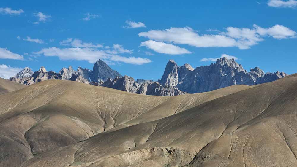 Reaching the Himalayas and Ladakh gives endless of miles with spectacular views! ๐คฉ Reaching the Himalayas and Ladakh gives endless of miles with spectacular views! ๐คฉ