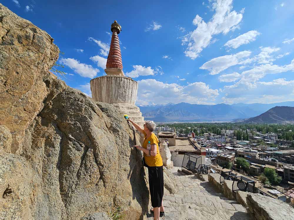 Setting up Eddie for photoshoots is more important than admiring the incredible views of Leh ๐
Setting up Eddie for photoshoots is more important than admiring the incredible views of Leh ๐