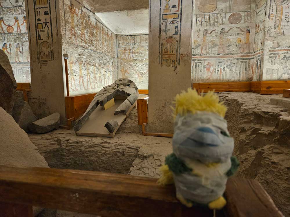 Royal surroundings in one of the tombs.